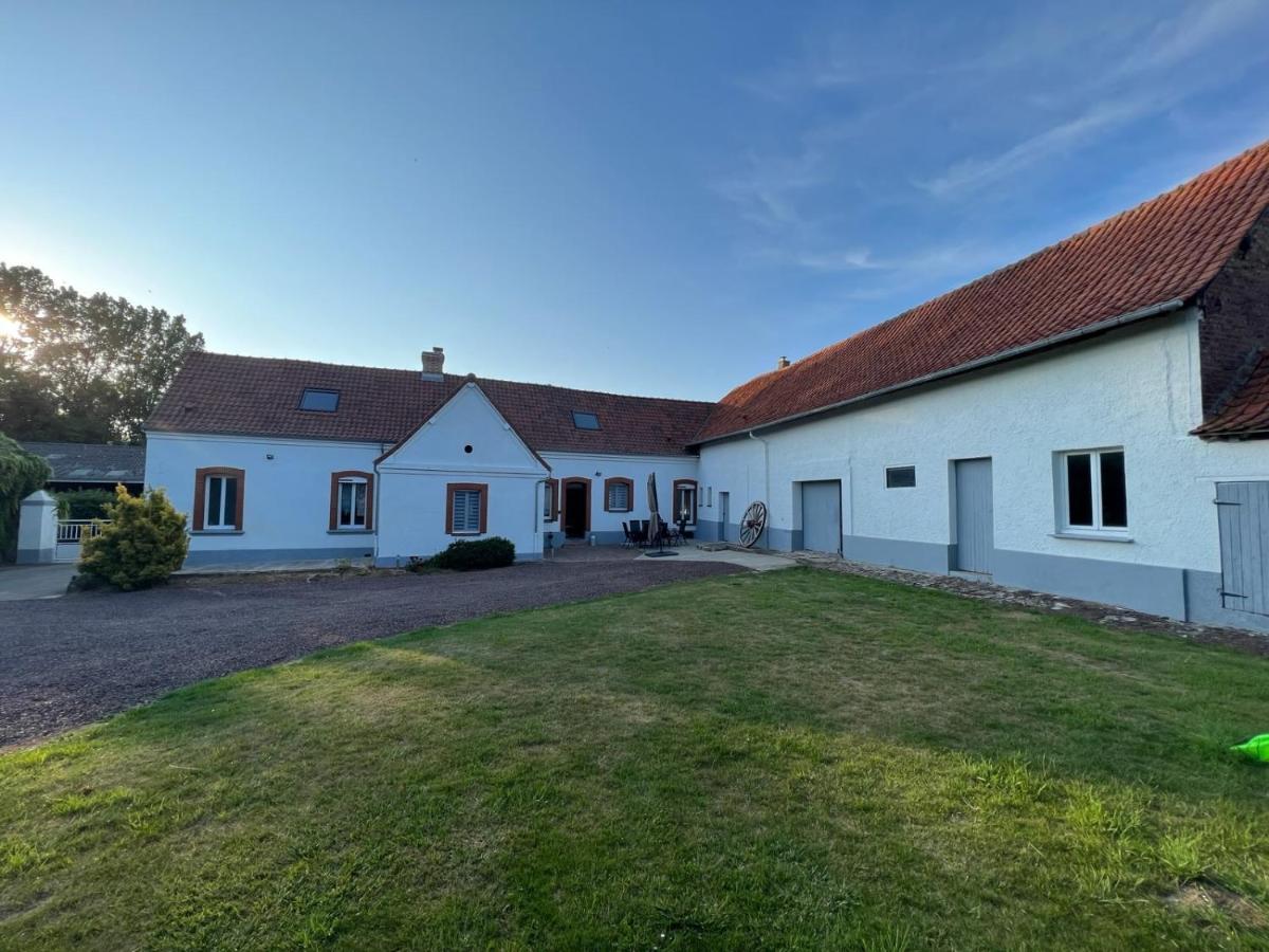 Gîte du Plouy Caumont  Extérieur photo